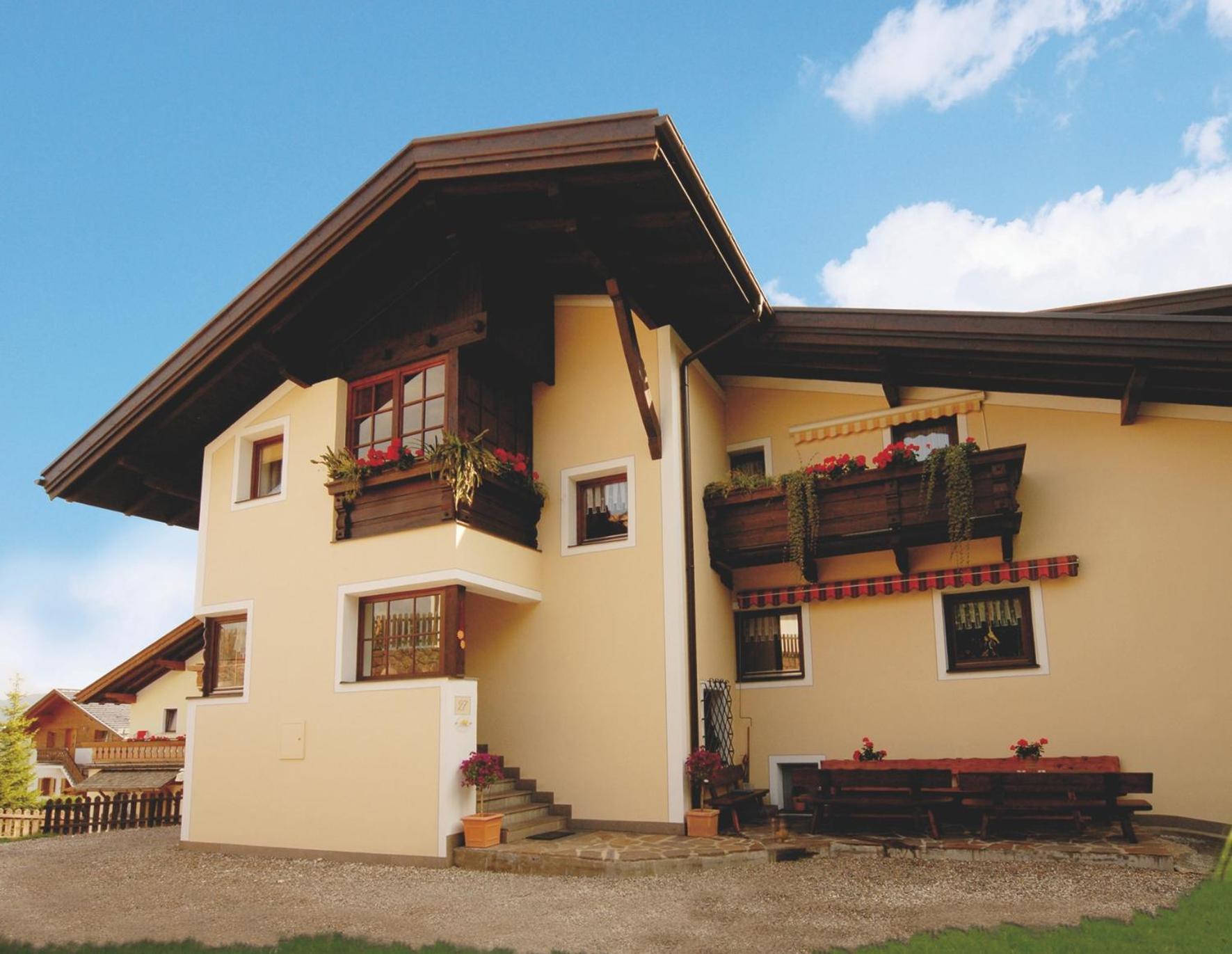 Garni Waldfrieden Hotel Кастелрото Екстериор снимка