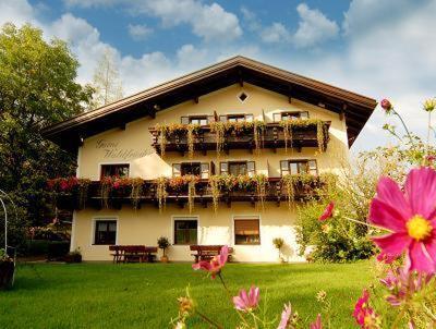 Garni Waldfrieden Hotel Кастелрото Екстериор снимка